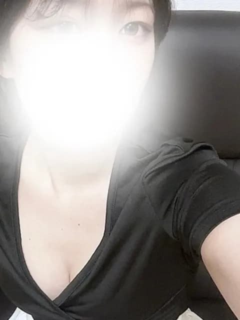 四宮さんのプロフィール|神戸・メンズエステ|bryth神戸(ブライスコウベ)〜彼女のお部屋〜