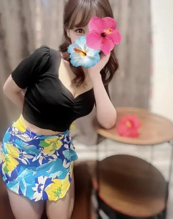 仲吉りあ NAKAYOSHI RIA
