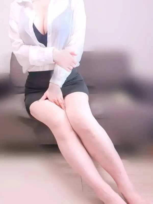 深月(みずき)プロフィール｜大阪・京都　メンズエステ『COCO愛〜ここあ〜』