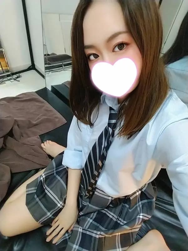 綾瀬しおり