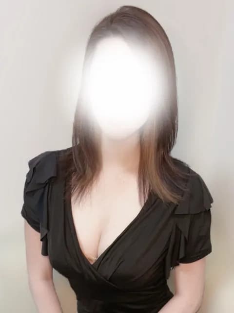 えみかさんのプロフィール｜大阪・梅田・出張メンズエステ｜梅田メンズエステ[大阪アロマフェニーチェ(AromaFenice)] 大阪メンエス