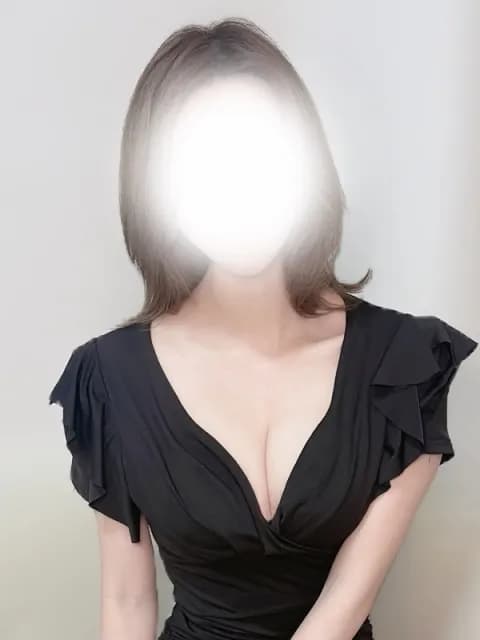 奈美さんのプロフィール｜大阪・梅田・出張メンズエステ｜梅田メンズエステ[大阪アロマフェニーチェ(AromaFenice)] 大阪メンエス