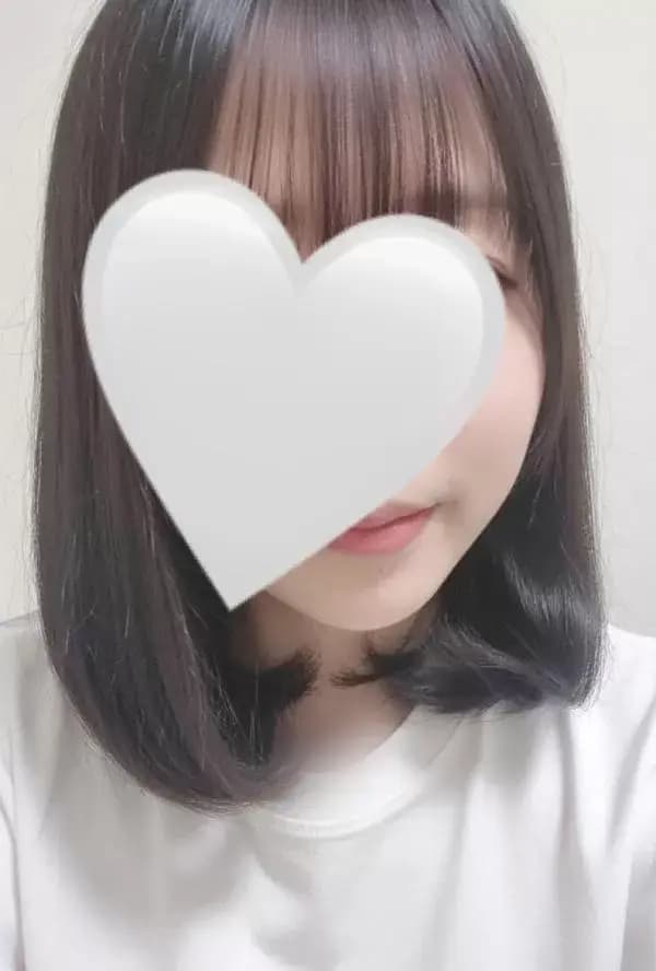 新人りこ