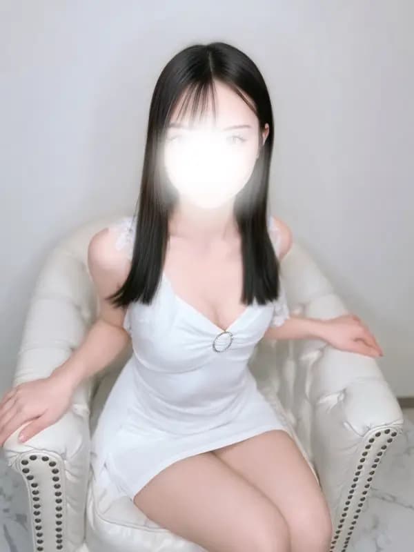 白峰れいな