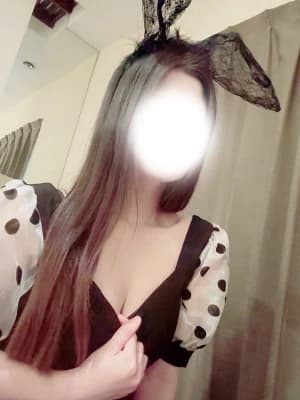 三上えりかさんのプロフィール | 大阪 日本橋のメンズエステ【うさぎのお部屋】