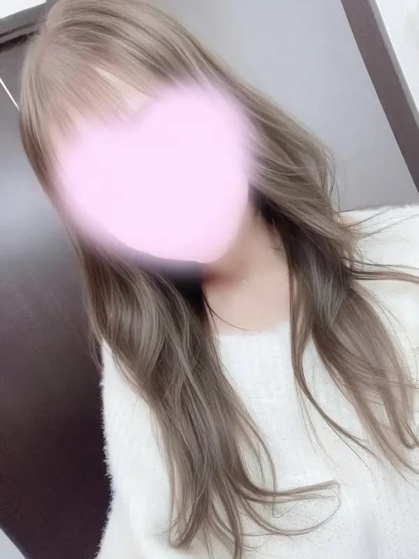 皐月えみり（さつきえみり）