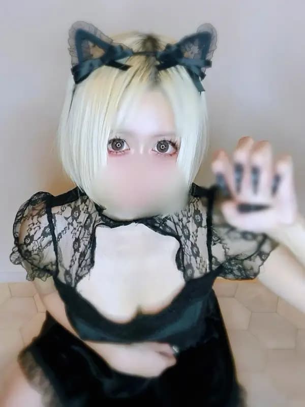 初音ねおんさんのプロフィール|新宿・大久保・高田馬場・池袋・恵比寿 メンズエステ|ELTERAS TOKYO - エルテラス -