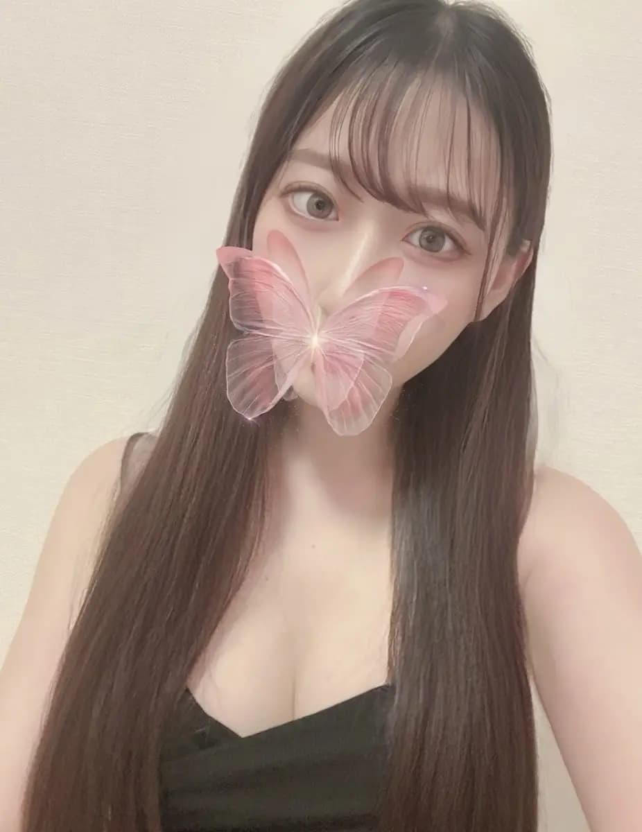佐山あすか プロフィール|群馬県 伊勢崎市 メンズエステ『秘密のとびら』