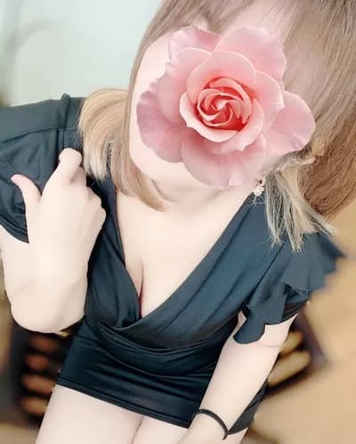 LILIANA | はな のプロフィール | 伊勢崎メンズエステ