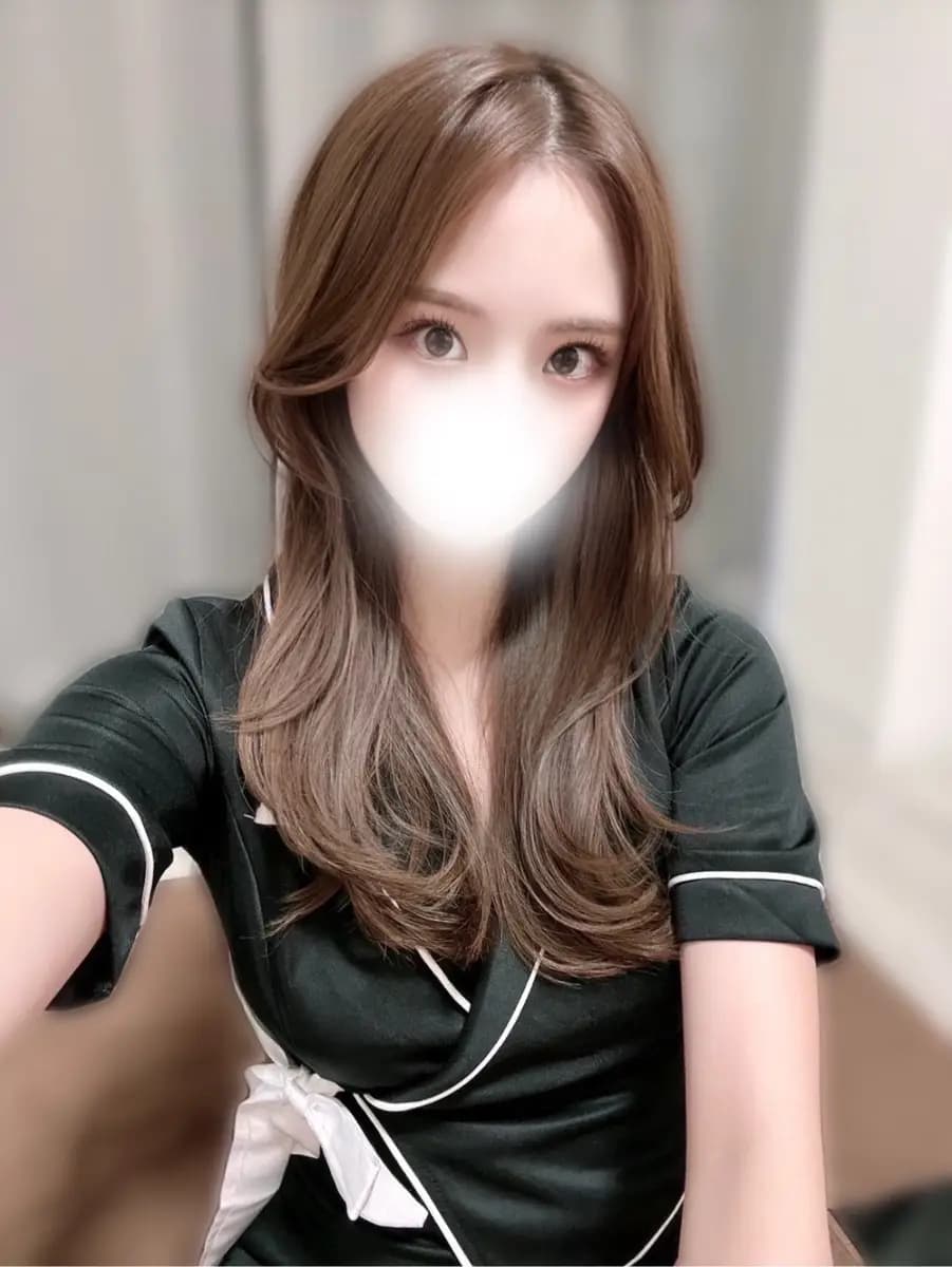 朝比奈みく プロフィール|神奈川 武蔵小杉 メンズエステ『LUXENTIQUE—ラグザンティーク』