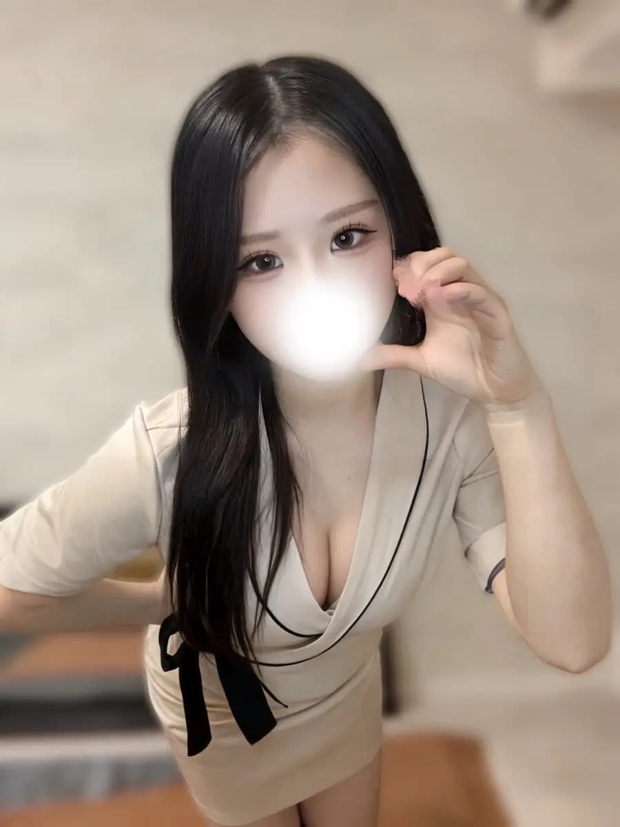 月城こはる プロフィール|神奈川 武蔵小杉 メンズエステ『LUXENTIQUE—ラグザンティーク』
