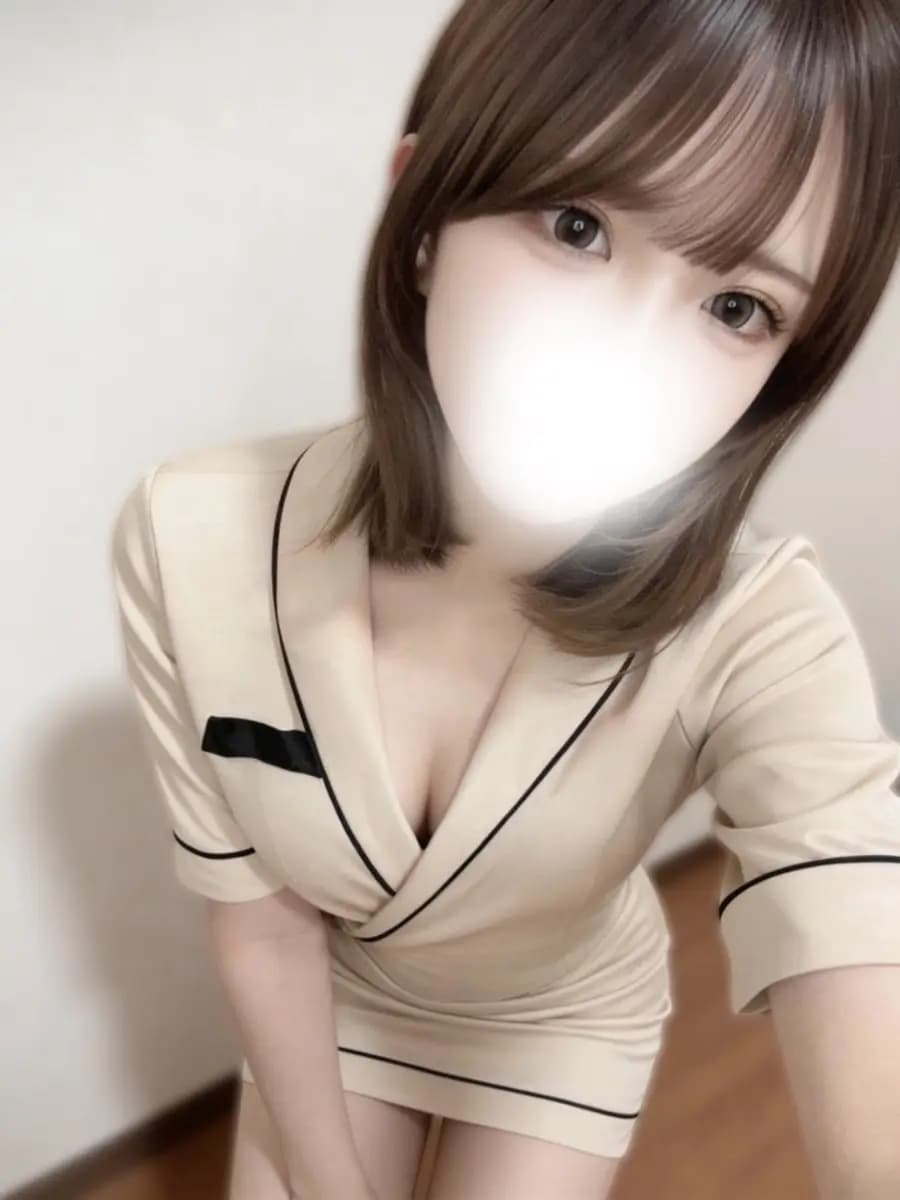 佐伯りつ プロフィール|神奈川 武蔵小杉 メンズエステ『LUXENTIQUE—ラグザンティーク』