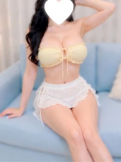 名古屋 のメンズエステなら「 M Spa(エムスパ)」 | えみり プロフィール