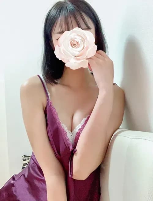 るな | セラピスト一覧 | 京都メンズエステ フェアリーベイ 京都駅5分 完全個室＆オイルマッサージ 初回割あり