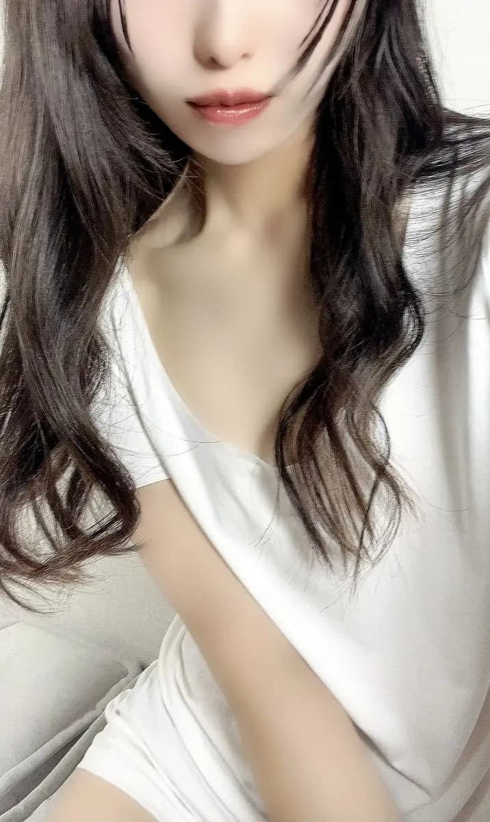 澪(みお) プロフィール|奈良 メンズエステ 『白シャツと彼女「しろかの」』