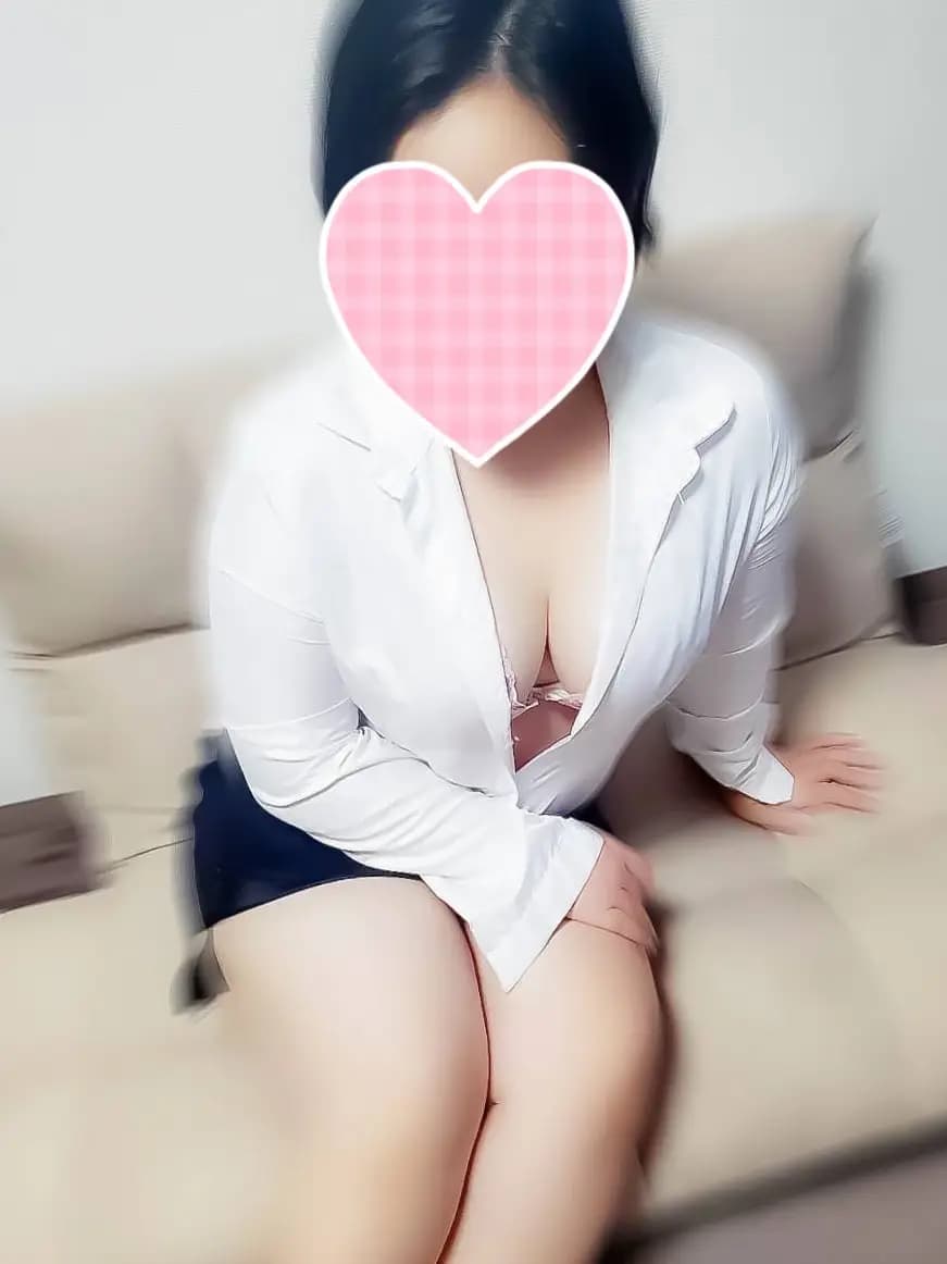 すず　先生プロフィール｜和歌山 谷九 メンズエステ『ミセスの教室』