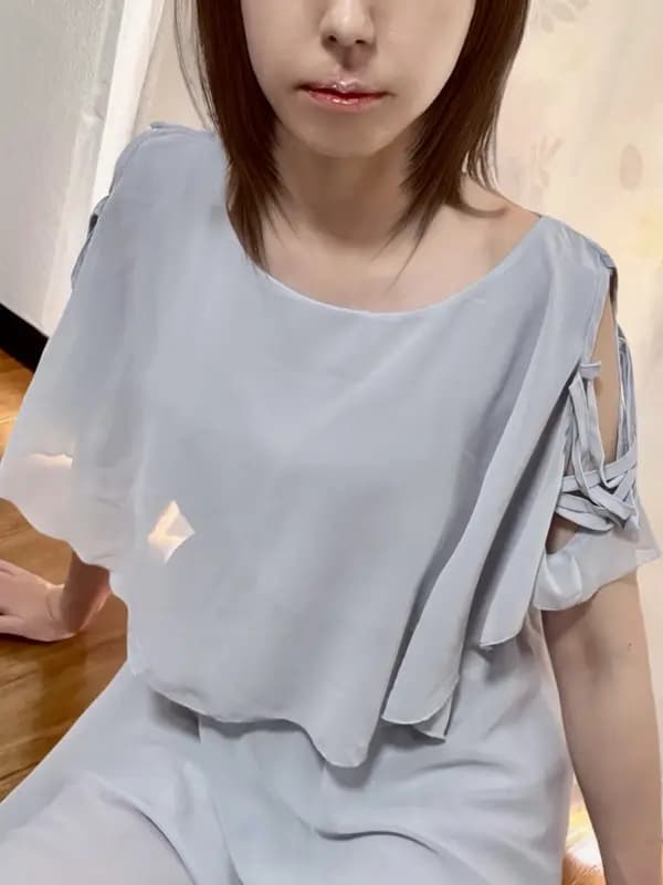 仁那(にいな)プロフィール|浜松メンズエステ『エミアス〜Third Stage〜』