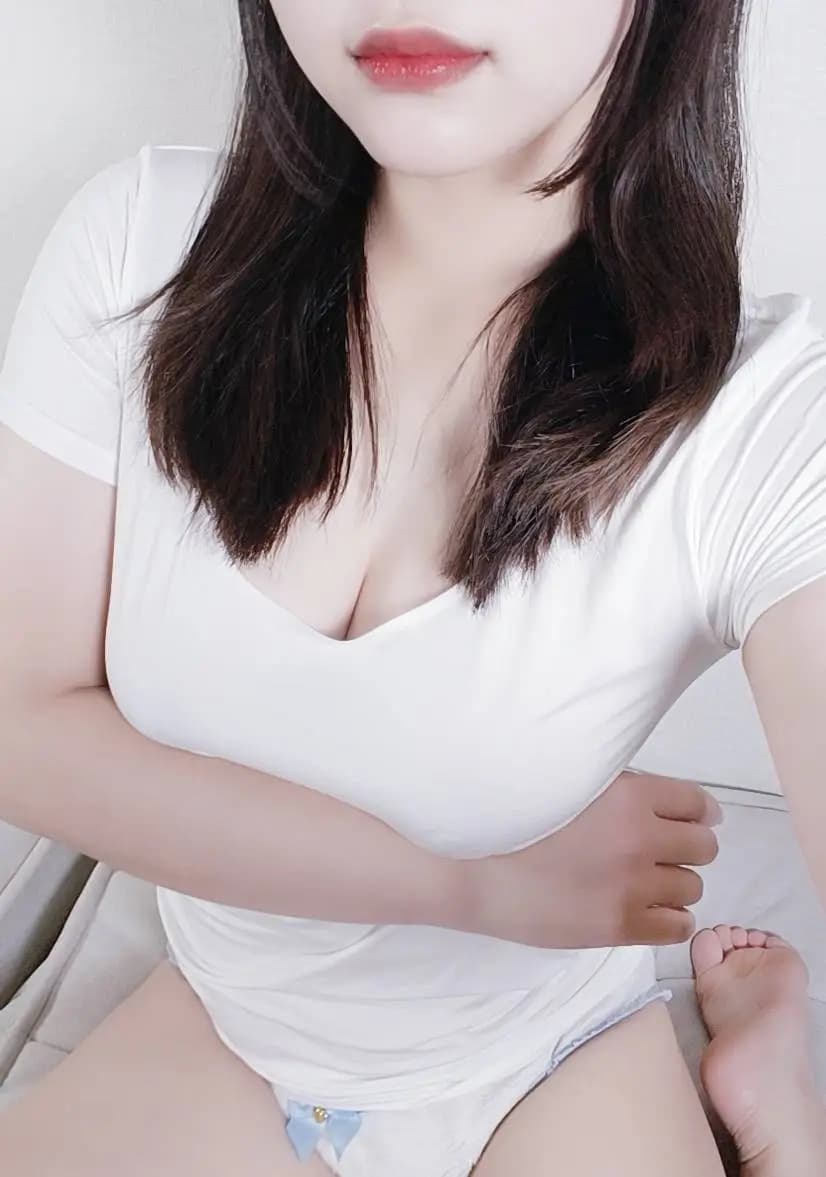 美月(みつき) プロフィール|奈良 メンズエステ 『白シャツと彼女「しろかの」』