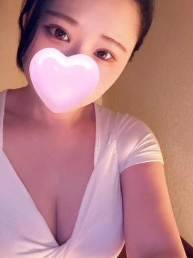 船橋メンズエステ フィオラ~Fiora~|四つん這い専門の癒しサロン | 小泉 れいか プロフィール