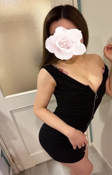 玲那♣︎れいな プロフィール|岐阜メンズエステ 『ミセス ローズ』 Mrs.Rose 岐阜駅すぐのメンエスでリラクゼーションを