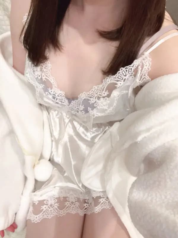 月城るるさんのプロフィール｜めんくら | 北千住メンエス | かわいい女の子と過ごす、誰にも邪魔されないリラックスタイム♪｜北千住メンズエステ めんくら