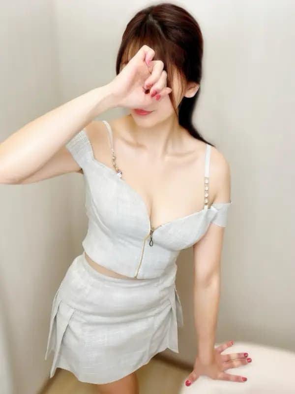 石岡ゆりなさんのプロフィール｜池袋 メンズエステ｜Madonna（マドンナ）