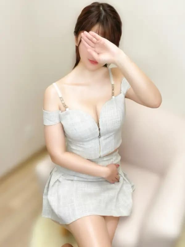 石岡ゆりなさんのプロフィール｜池袋 メンズエステ｜Madonna（マドンナ）