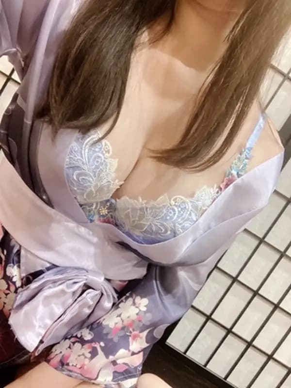 美鈴～みすず～プロフィール｜兵庫県 神戸三宮 メンズエステ『おいんらん』