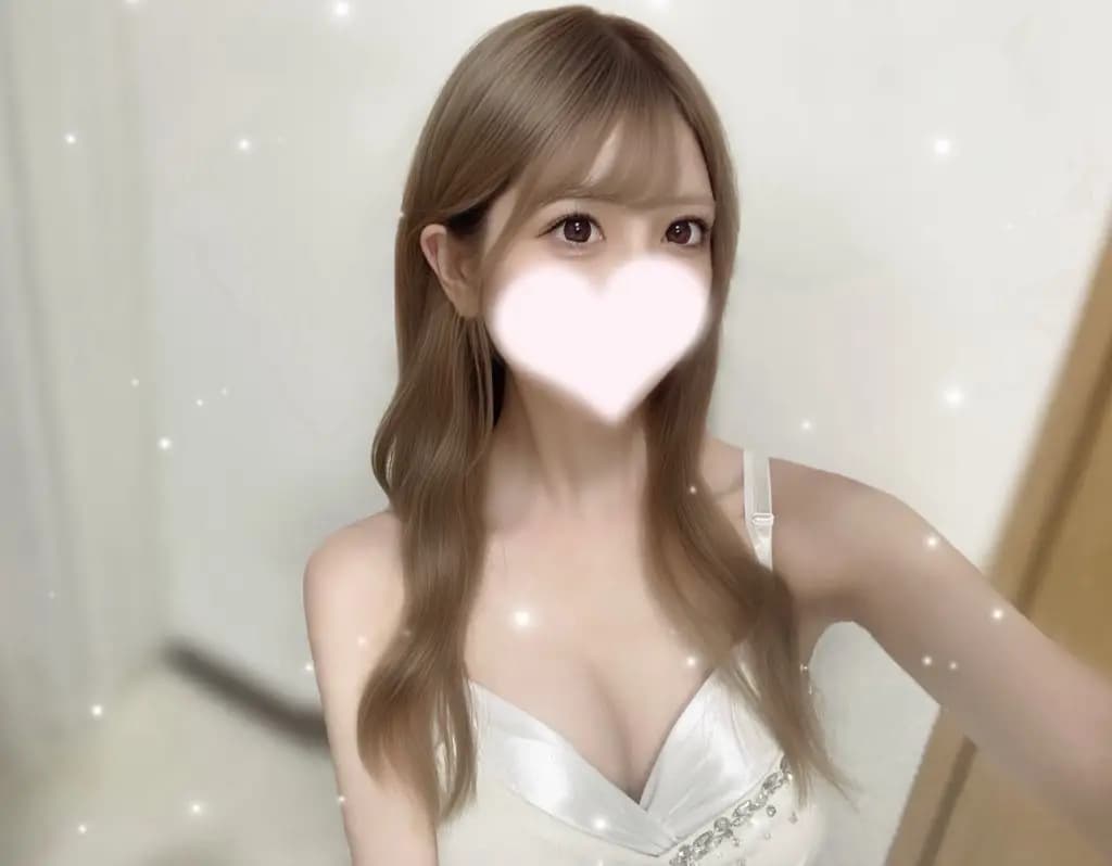 愛沢 みく プロフィール｜大阪 日本橋 メンエス 『君色ドレスSPA』