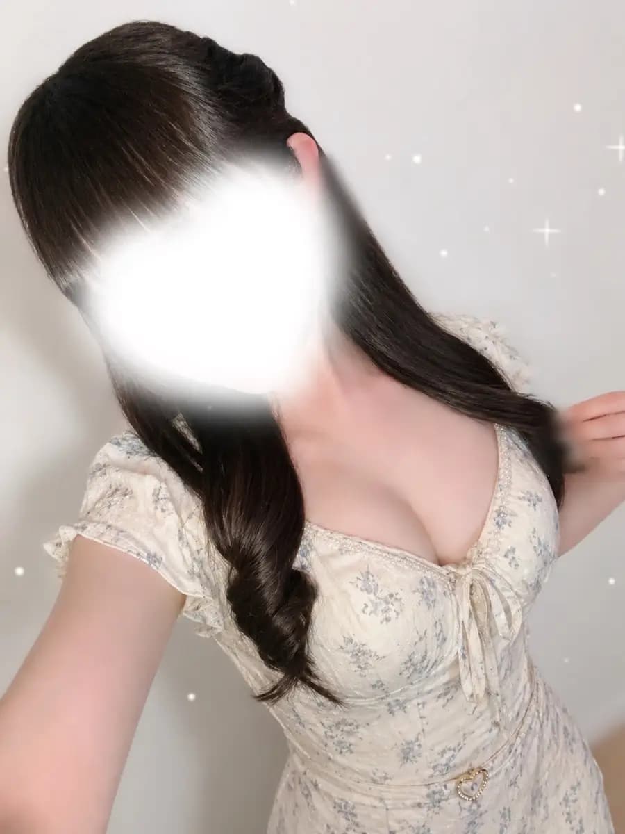 冬月 りん プロフィール｜大阪 日本橋 メンエス 『君色ドレスSPA』