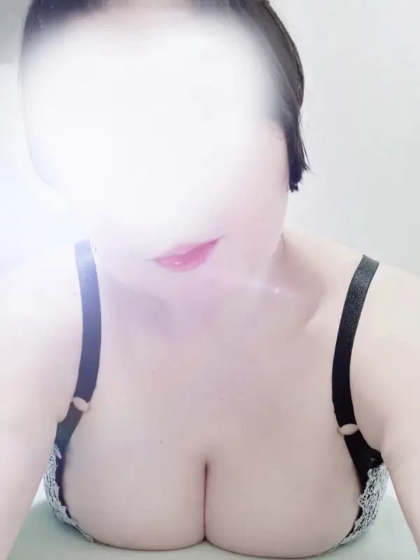 藤原ゆかさんのプロフィール|メンズエステ大宮|むちむちお姉さん 大宮店