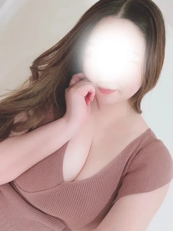 長谷川かれんさんのプロフィール|メンズエステ大宮|むちむちお姉さん 大宮店