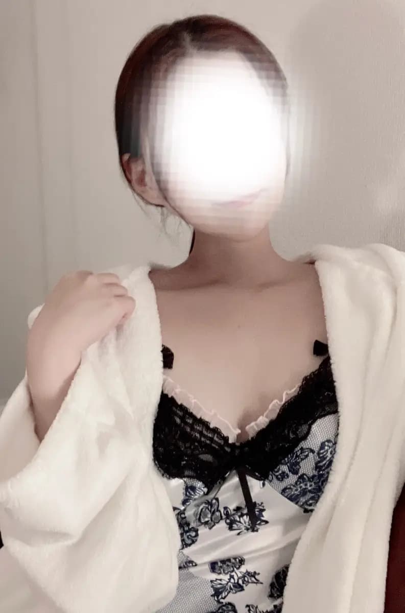 麻璃奈(まりな)プロフィール｜大阪府 難波・桜川メンズエステ『LG大阪』