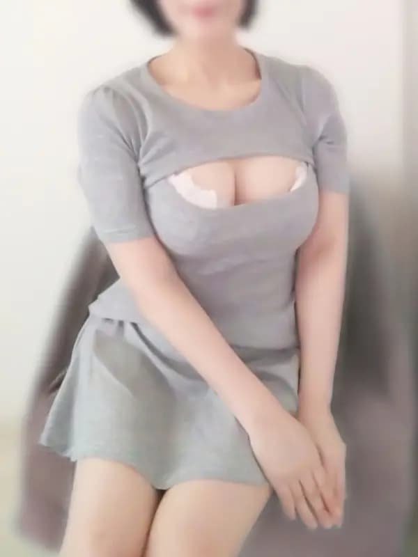 うららプロフィール｜博多 メンズエステ『MOTHERS』