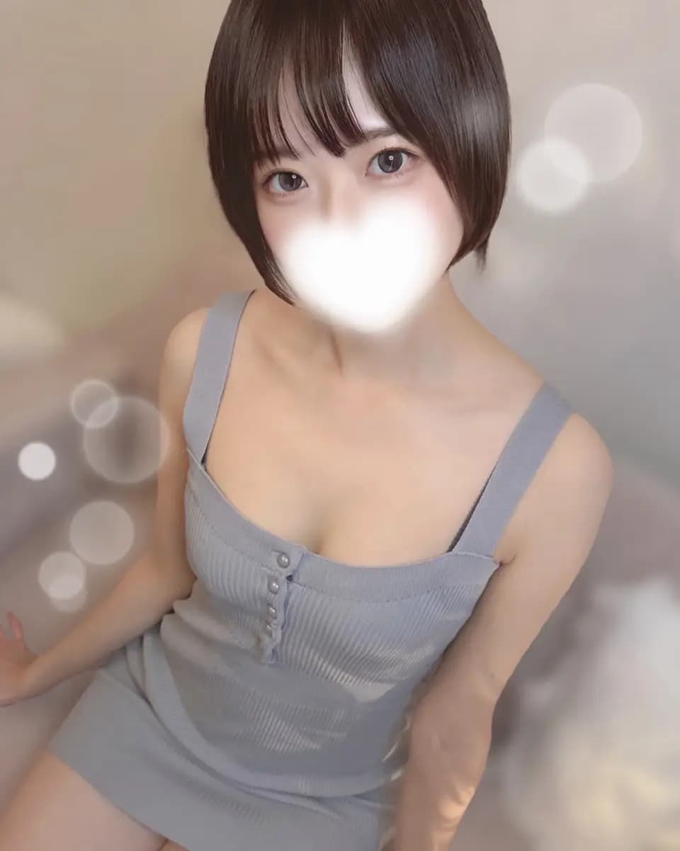 柊木しずく プロフィール|秋葉原 神田 メンズエステ 『めろめろ♡spa秘密基地』