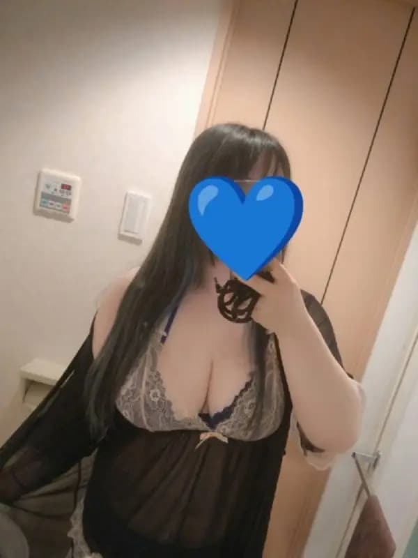 かなでさんのプロフィール｜秋葉原・五反田 メンズエステ｜むちむち彼女