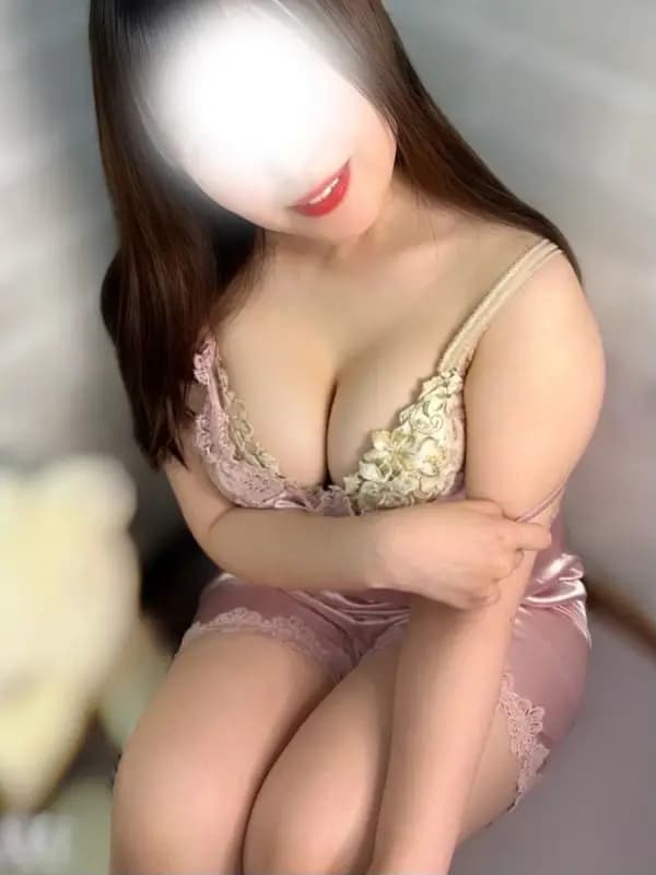 ななせさんのプロフィール｜秋葉原・五反田 メンズエステ｜むちむち彼女