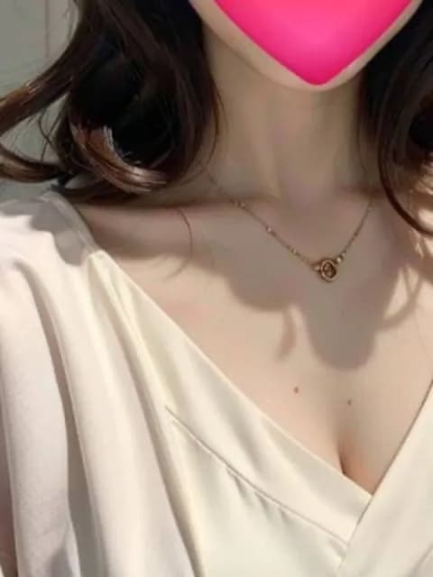 涼香さんのプロフィール|立川・メンズエステ|百花繚乱
