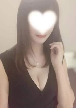 桜井じゅん - 綾瀬メンズエステ 淑女の手｜30代以上のハイクラス淑女による極上の癒し
