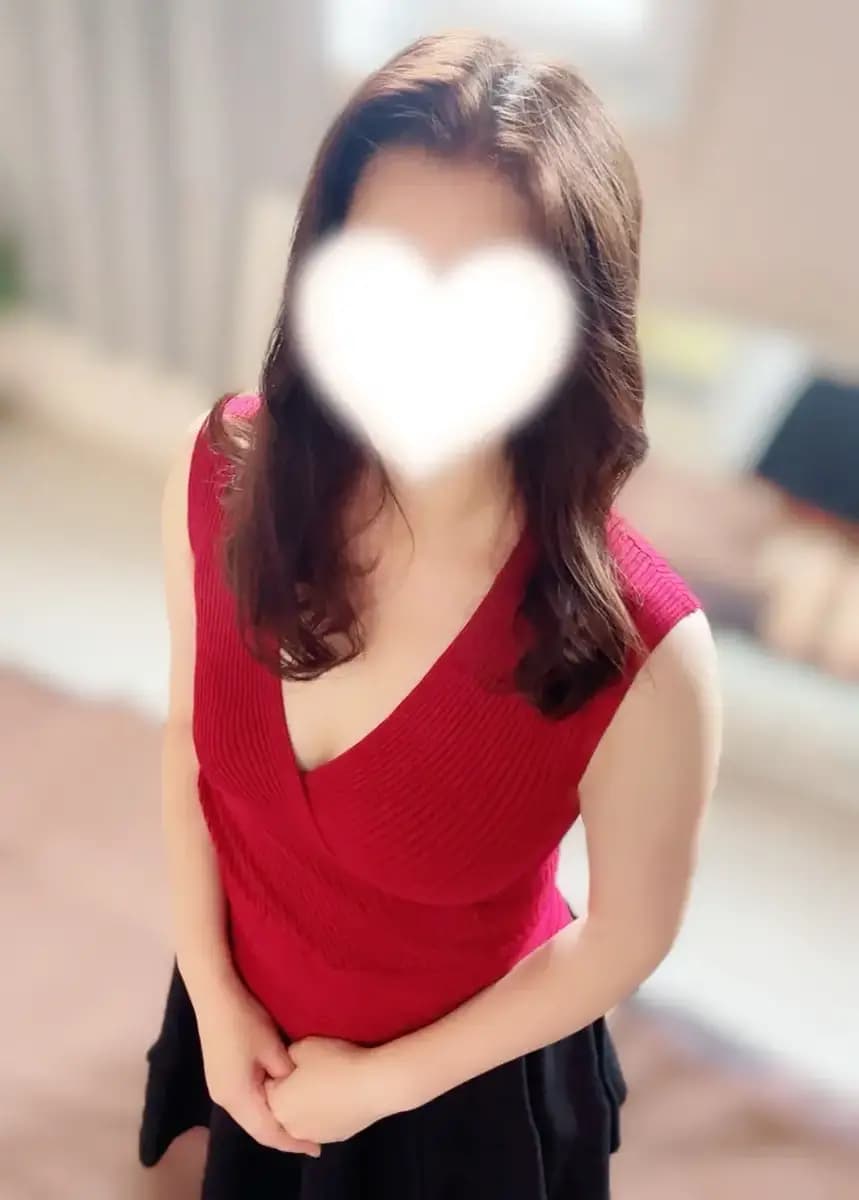 真白かすみ - 綾瀬メンズエステ 淑女の手｜30代以上のハイクラス淑女による極上の癒し