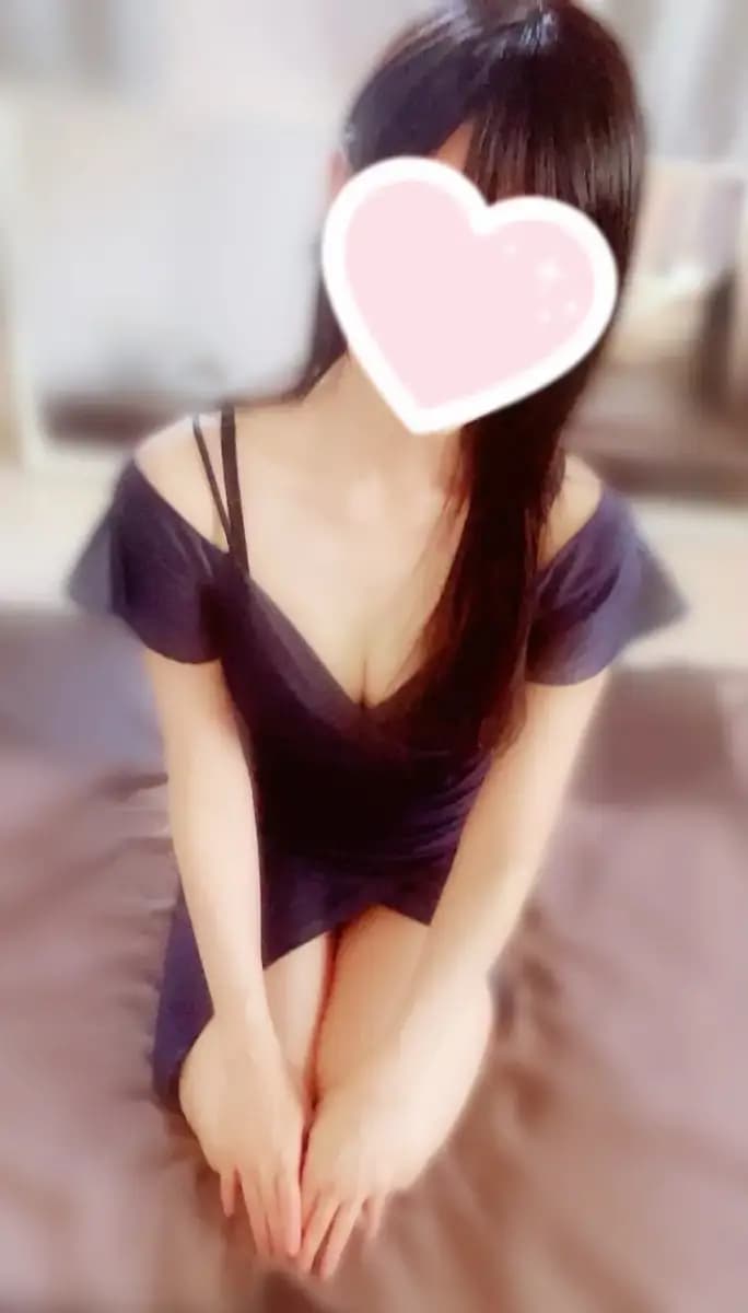 紺野ひまり - 綾瀬メンズエステ 淑女の手｜30代以上のハイクラス淑女による極上の癒し