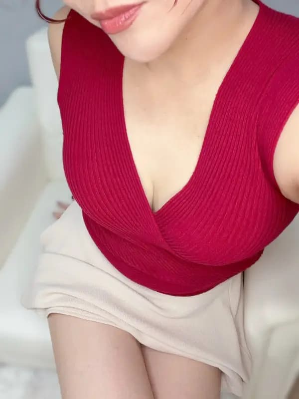 喜納 かりなさんのプロフィール｜蒲田メンズエステ  30代40代人妻・熟女専門店｜Sumire Spa（スミレスパ）