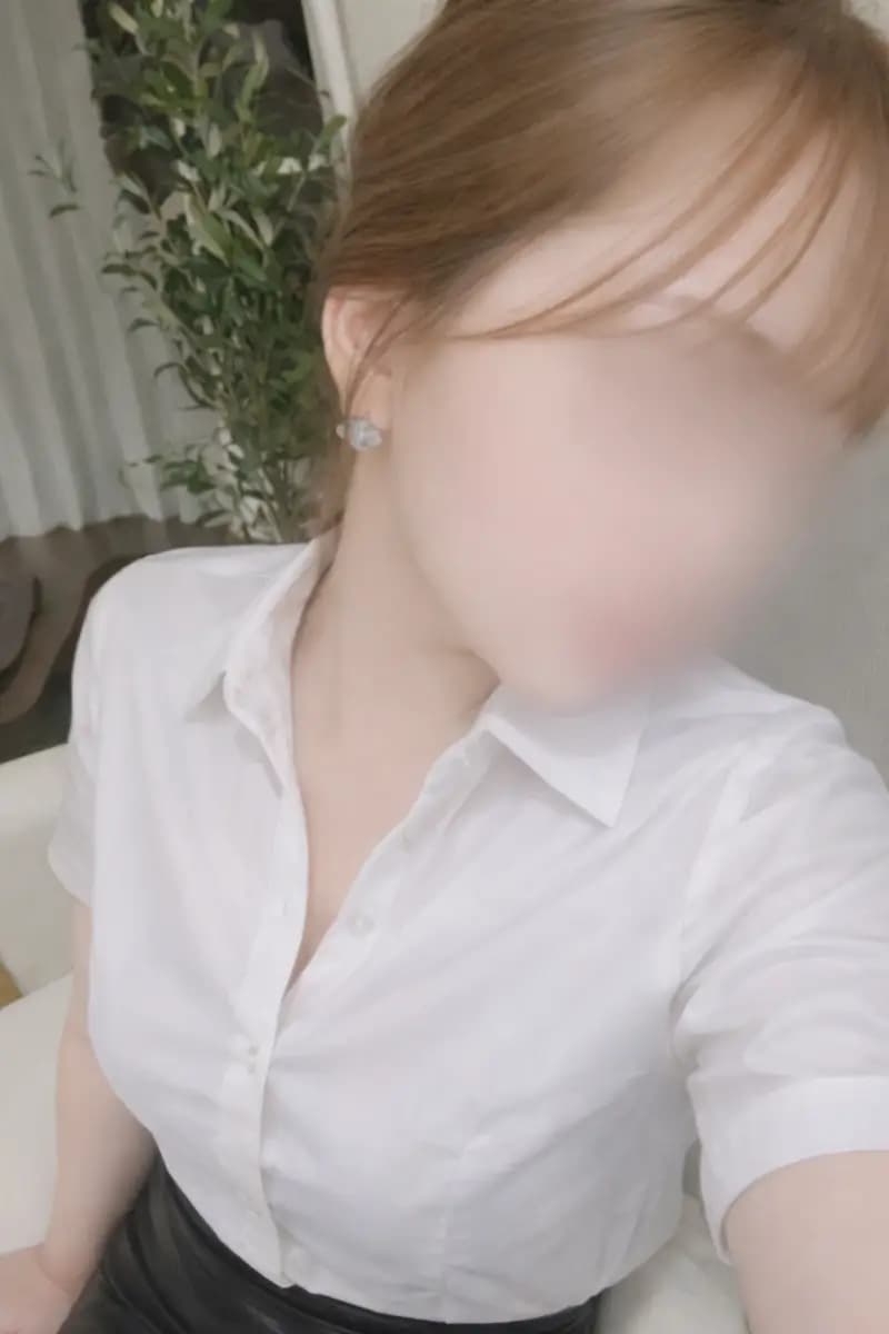 根本 莉愛 プロフィール｜五反田・目黒 コンセプトメンズエステ 『女教師の秘め事』