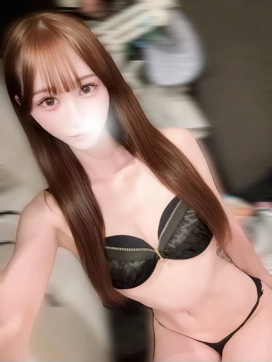 片瀬まゆ プロフィール|下北沢・笹塚 メンズエステ 『椿-oil-』