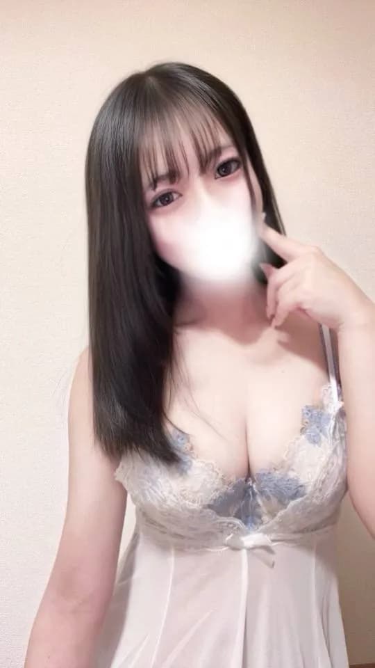 三上まじゅ プロフィール|下北沢・笹塚 メンズエステ 『椿-oil-』