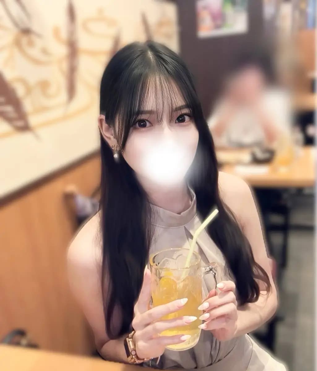 鈴木れい プロフィール|下北沢・笹塚 メンズエステ 『椿-oil-』