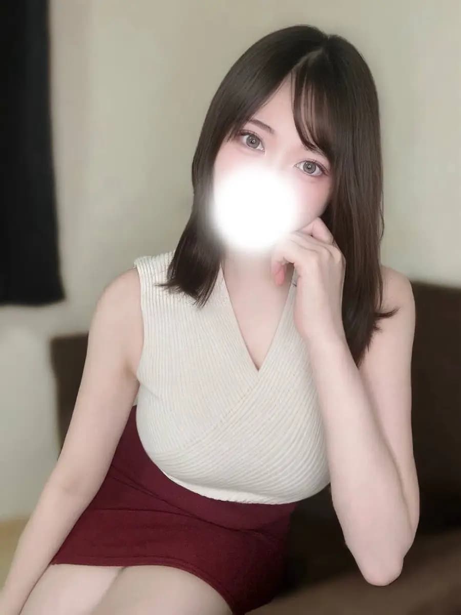 安達れんか プロフィール｜下北沢・笹塚 メンズエステ 『椿－oil－』