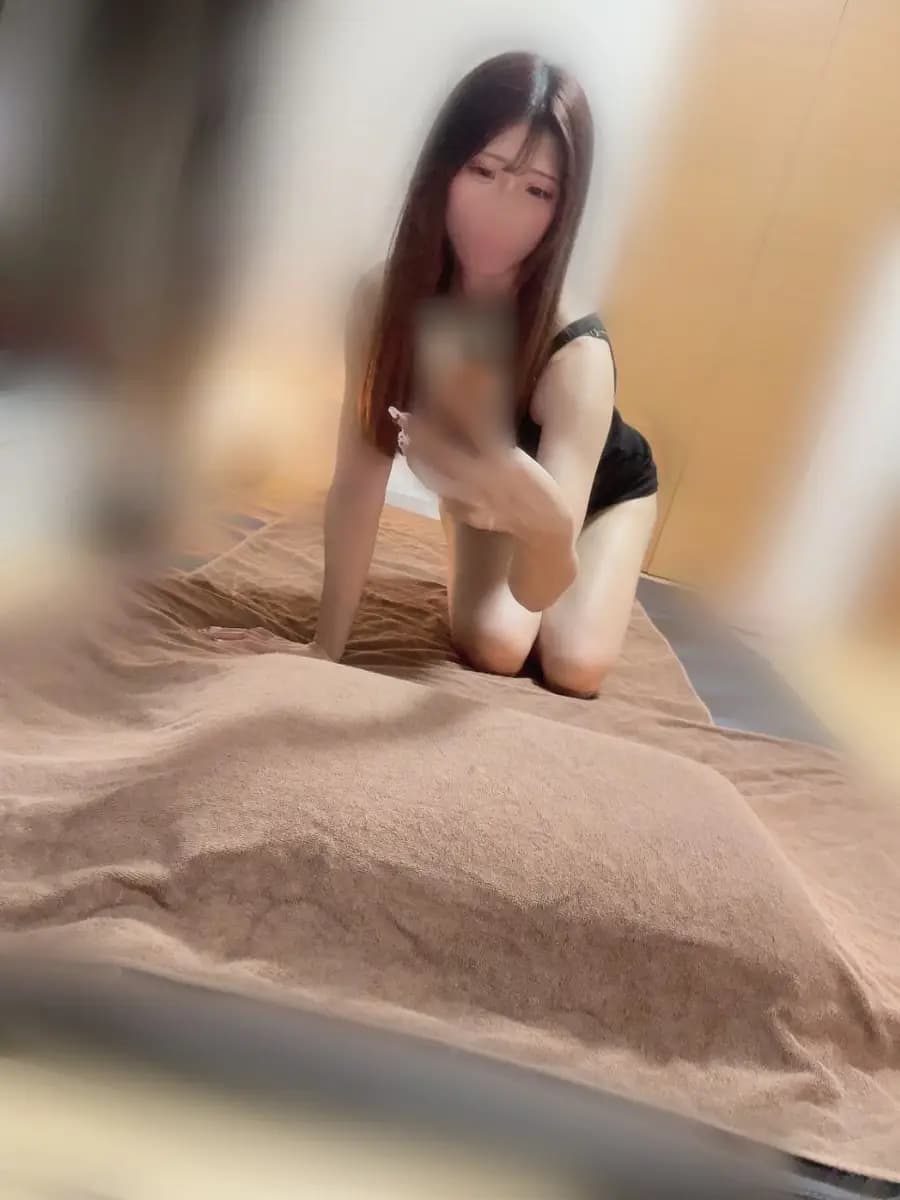白石りんか プロフィール｜下北沢・笹塚 メンズエステ 『椿－oil－』