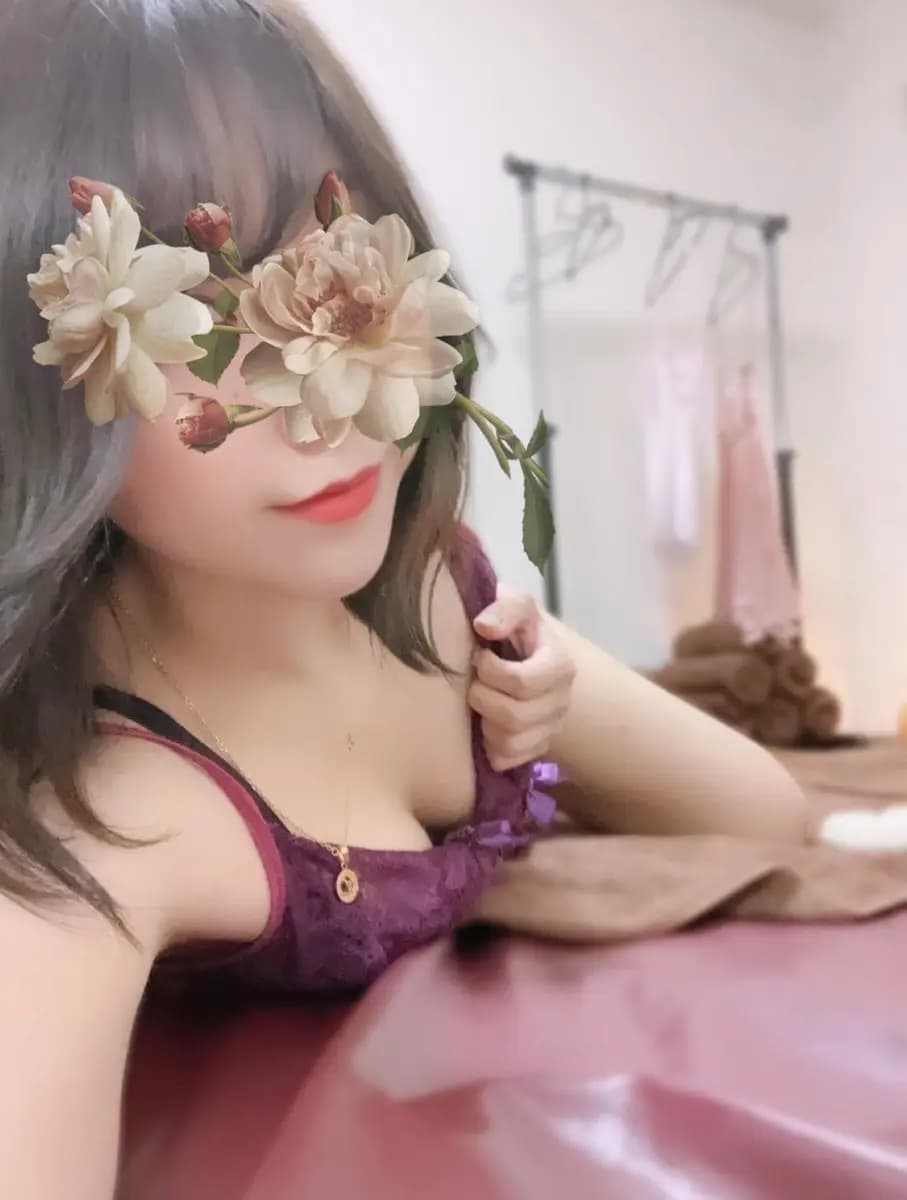 ひまり プロフィール｜町田メンズエステ 余白-yohaku-