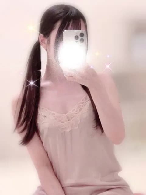 岡本　まりさんのプロフィール｜京都・メンズエステ｜Pure White (ピュアホワイト)